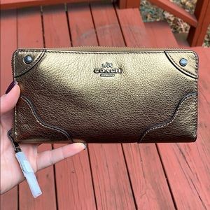 Brand new Coach Accordion Zip Wallet